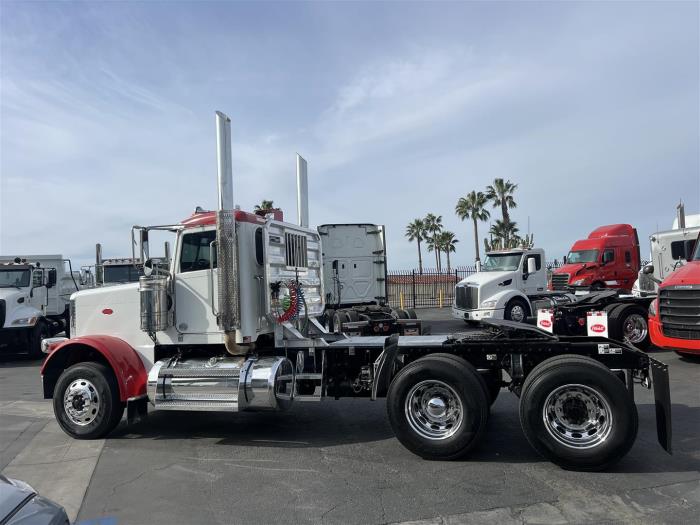 2014 Peterbilt 388-8