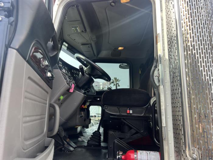 2014 Peterbilt 388-12