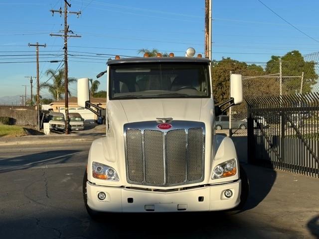 2015 Peterbilt 579-4