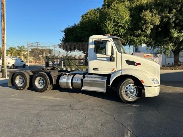 2015 Peterbilt 579-14