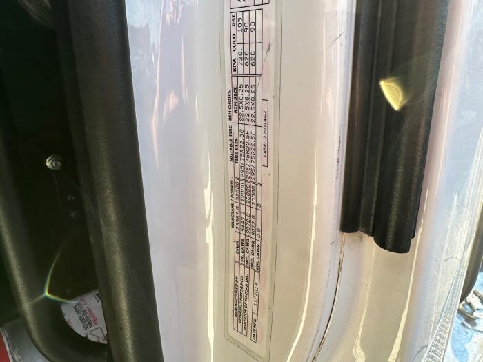 2015 Peterbilt 579-23