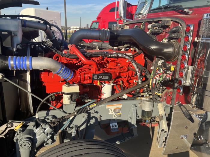2022 Peterbilt 389-4