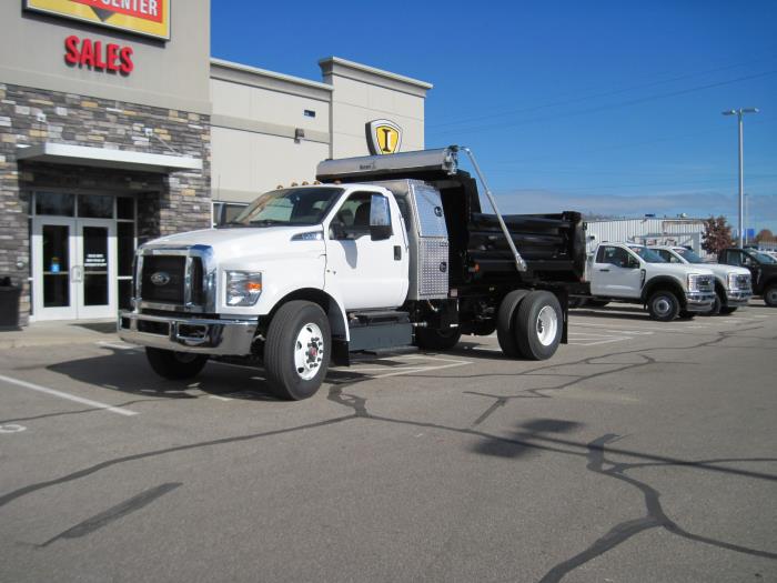 2024 Ford F-750-3