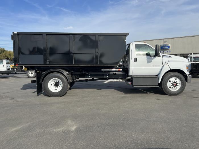 2023 Ford F-650-7