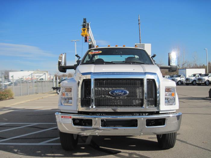 2024 Ford F-750-19
