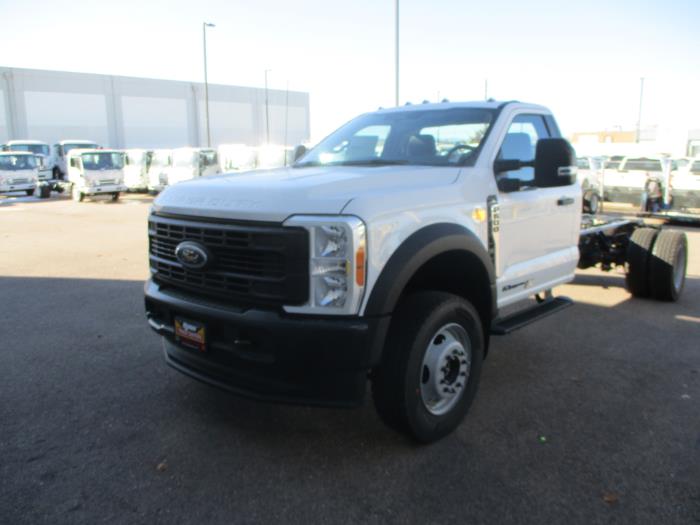 2023 Ford F-600-1