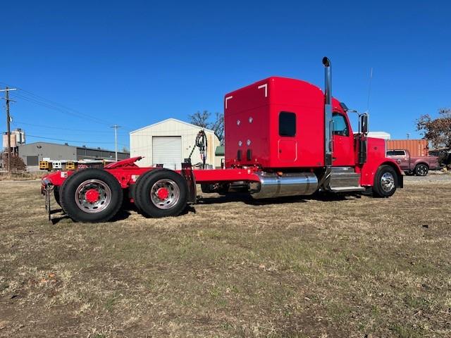 2024 Peterbilt 589-8