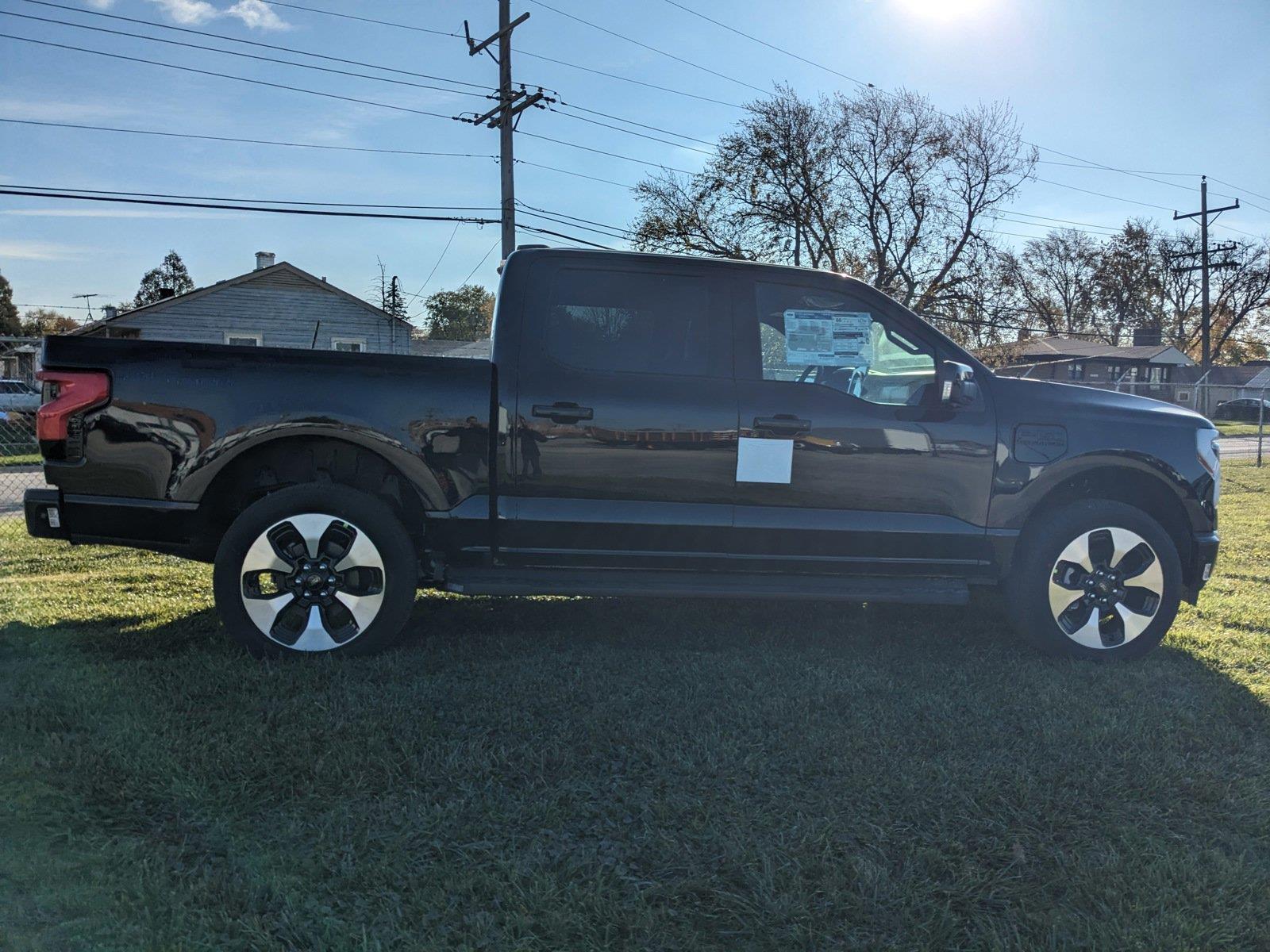 2023 Ford F-150 Lightning SuperCrew Cab AWD, Pickup for sale #1704958 - photo 3