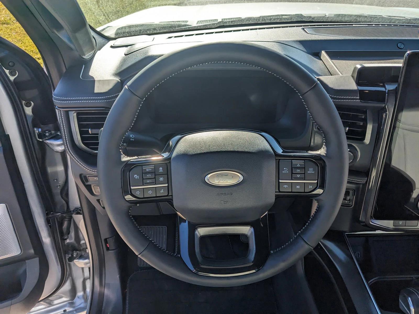2023 Ford F-150 Lightning SuperCrew Cab AWD, Pickup for sale #1704959 - photo 22