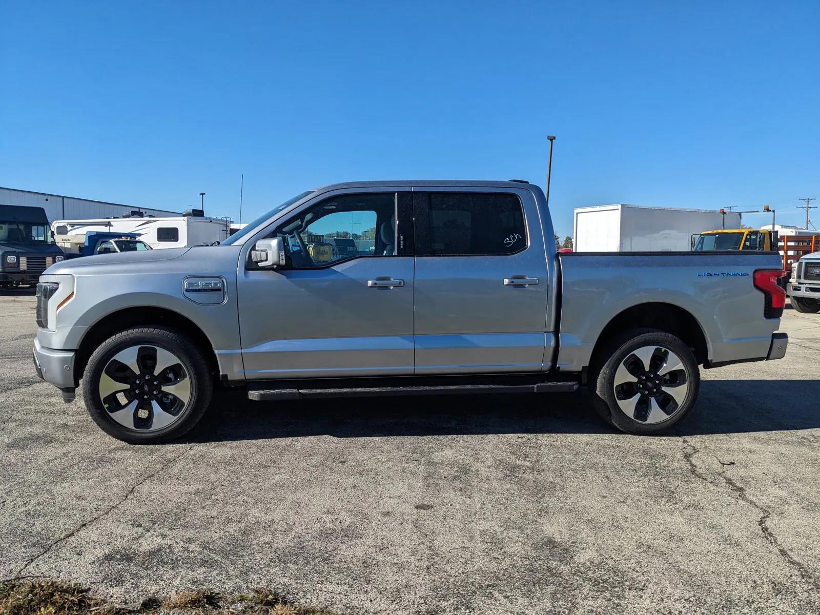 2023 Ford F-150 Lightning SuperCrew Cab AWD, Pickup for sale #1704959 - photo 4