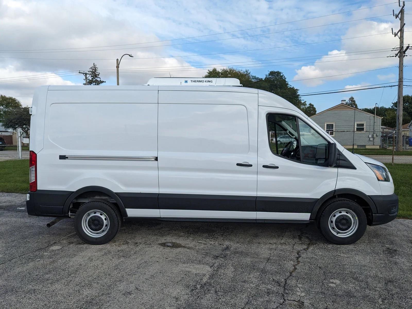 2023 Ford Transit 250 Medium Roof RWD, Refrigerated Body for sale #1704973 - photo 5