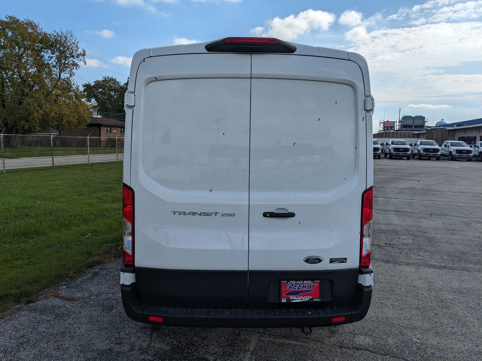 2023 Ford Transit 250 Medium Roof RWD, Refrigerated Body for sale #1704973 - photo 6