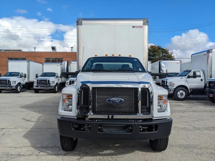 2024 Ford F-650-8