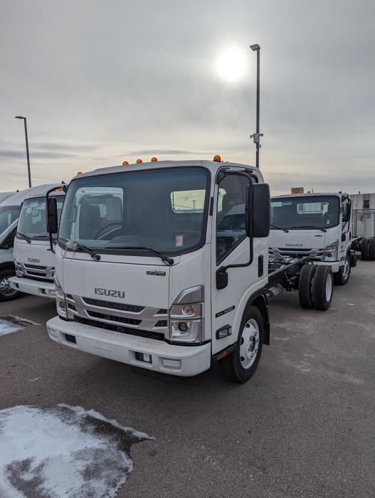 2024 Isuzu NPR-HD-1