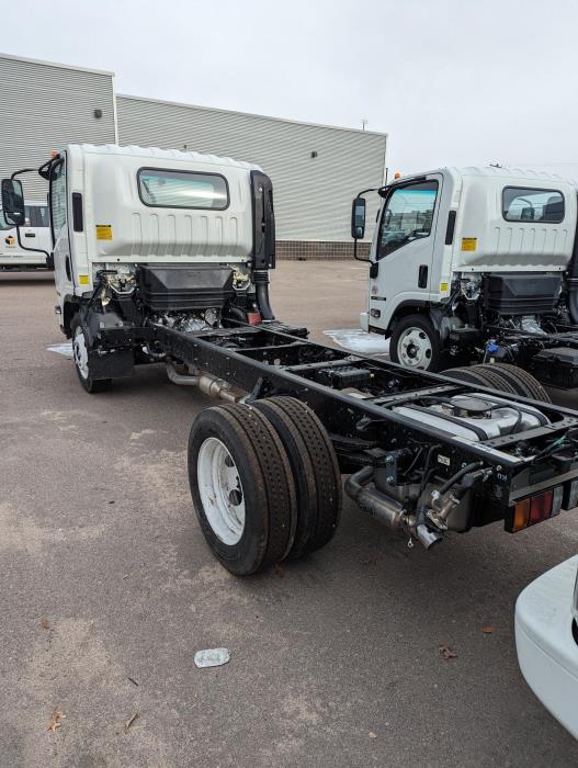2024 Isuzu NPR-HD-5
