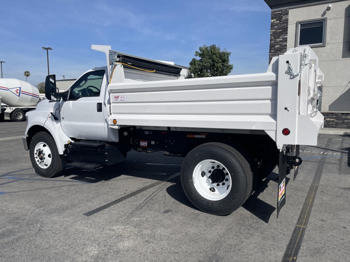 2024 Ford F-650-2