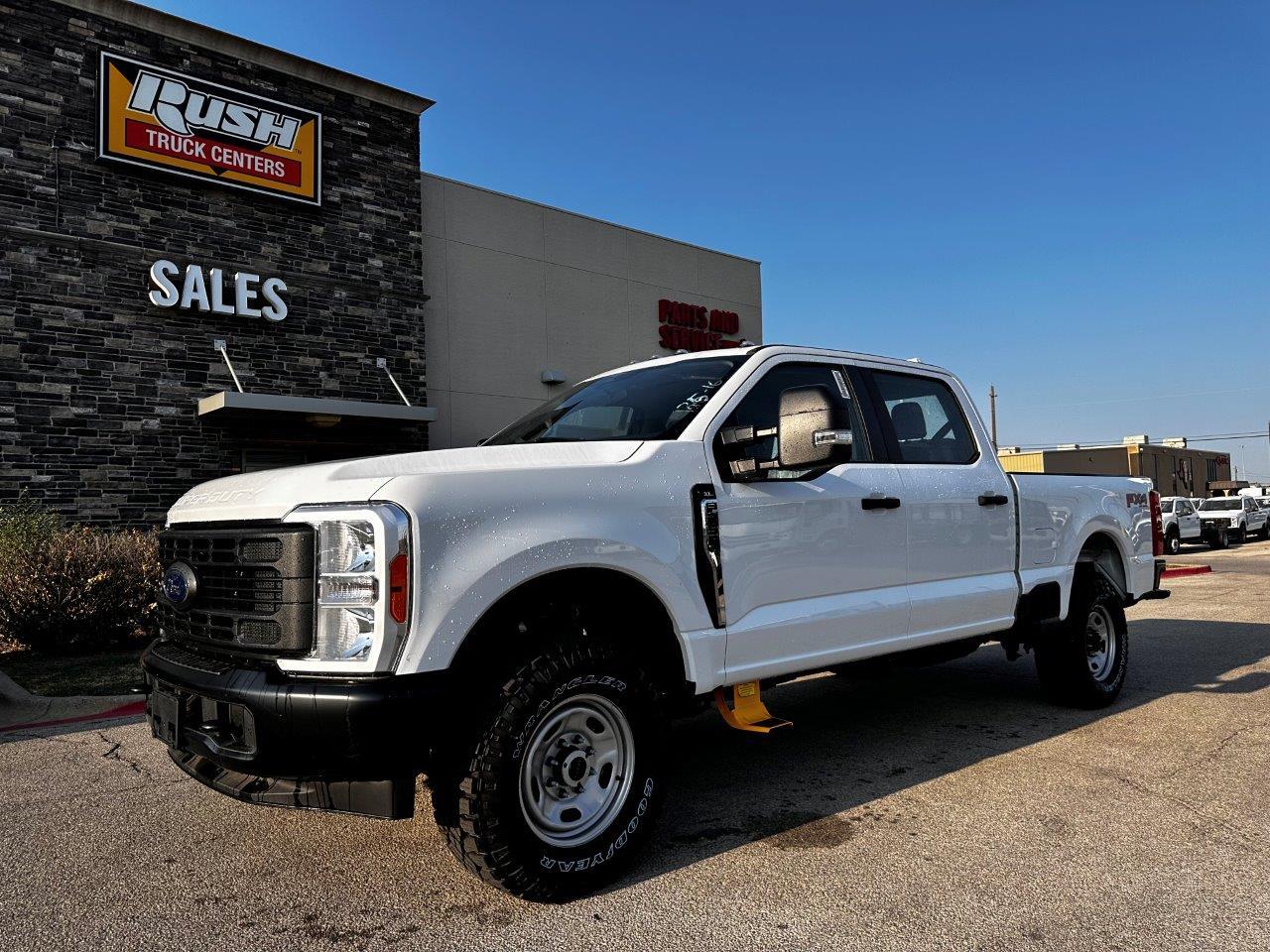 New 2023 Ford F-250 XL Crew Cab 4x4, Pickup for sale #1635434 - photo 1