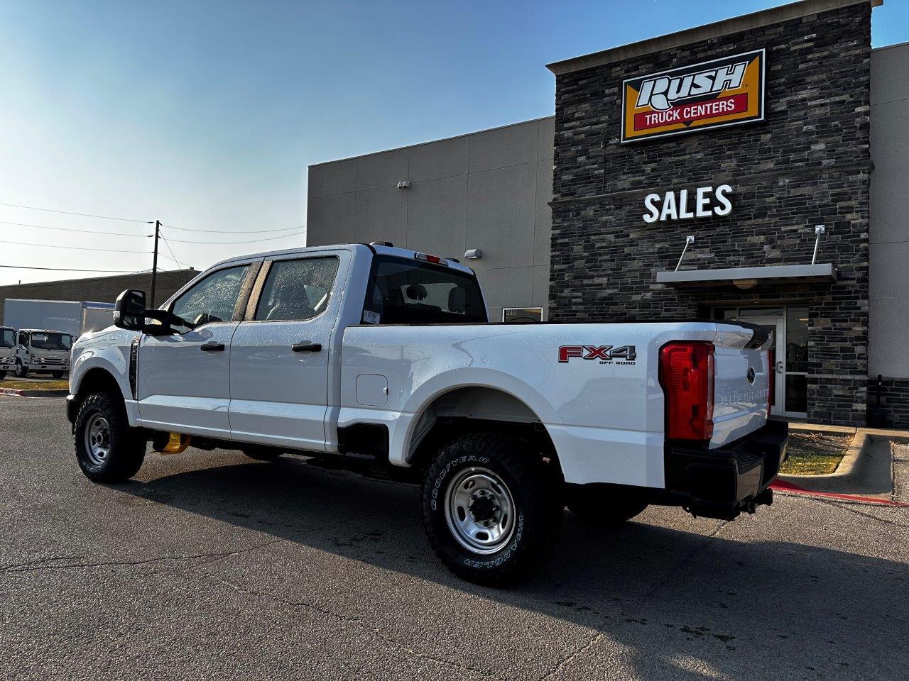 New 2023 Ford F-250 XL Crew Cab 4x4, Pickup for sale #1635434 - photo 2