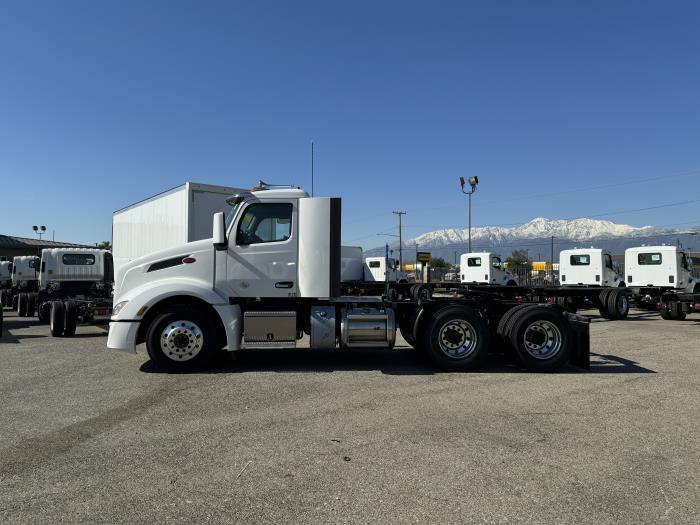 2025 Peterbilt 579-9