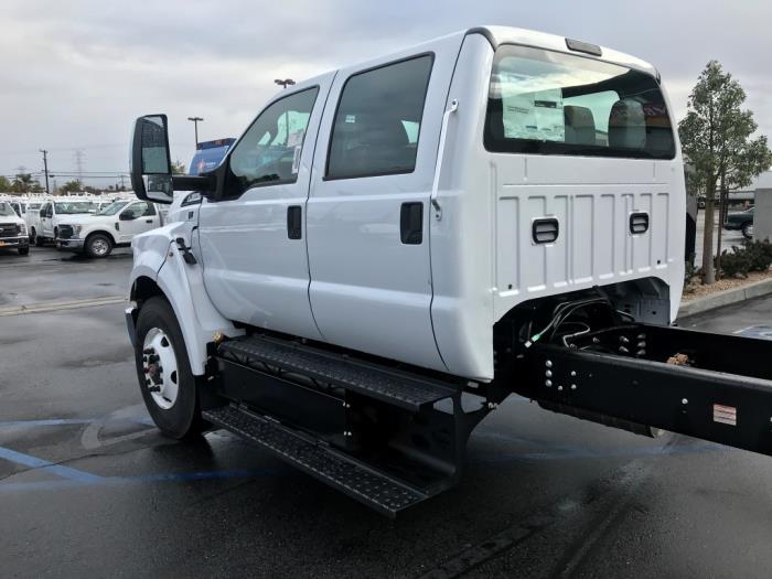 2025 Ford F-650-7