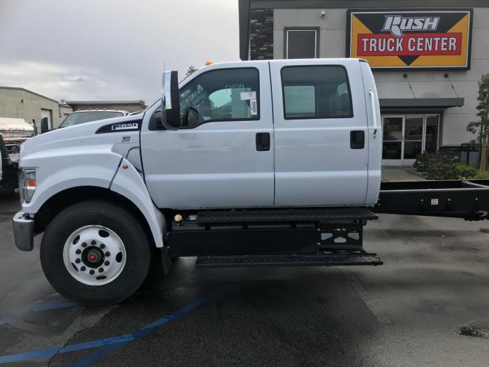 2025 Ford F-650-8