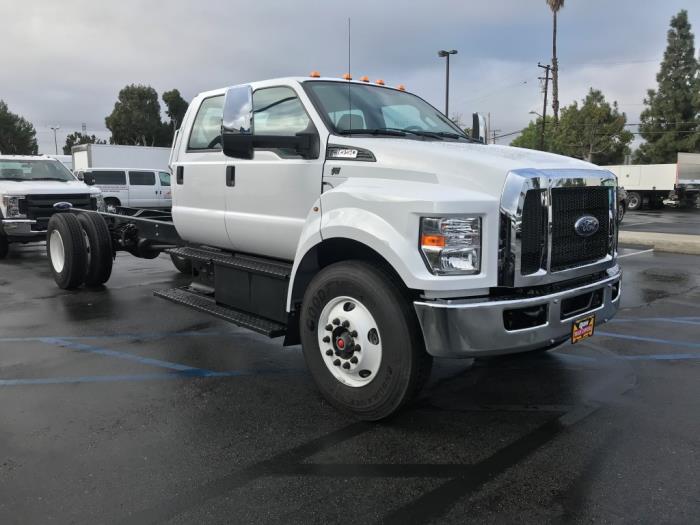 2025 Ford F-650-4