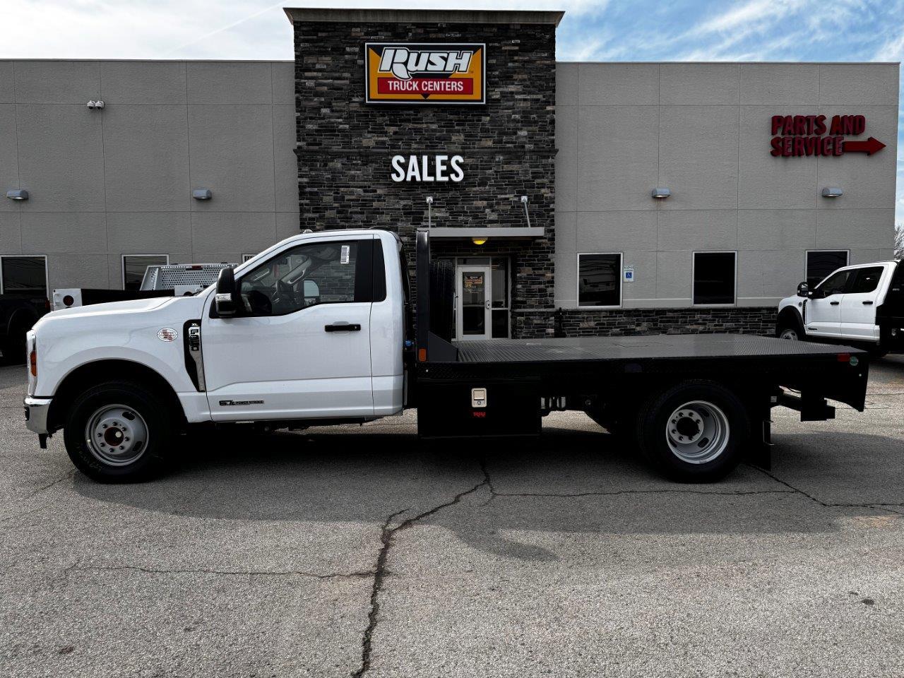 2024 Ford F-350 Regular Cab DRW 4x2, CM Truck Beds RD Model Flatbed Truck for sale #1738105 - photo 3