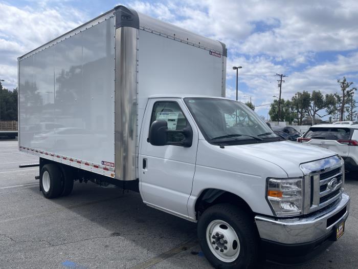 2024 Ford E-450-7