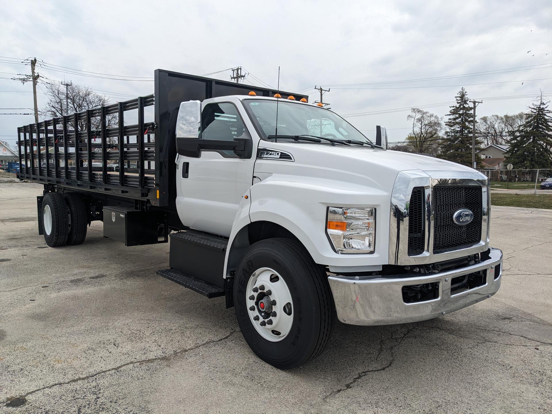 2025 Ford F-750 Regular Cab DRW 4x2, Stake Bed for sale #1731458 - photo 7