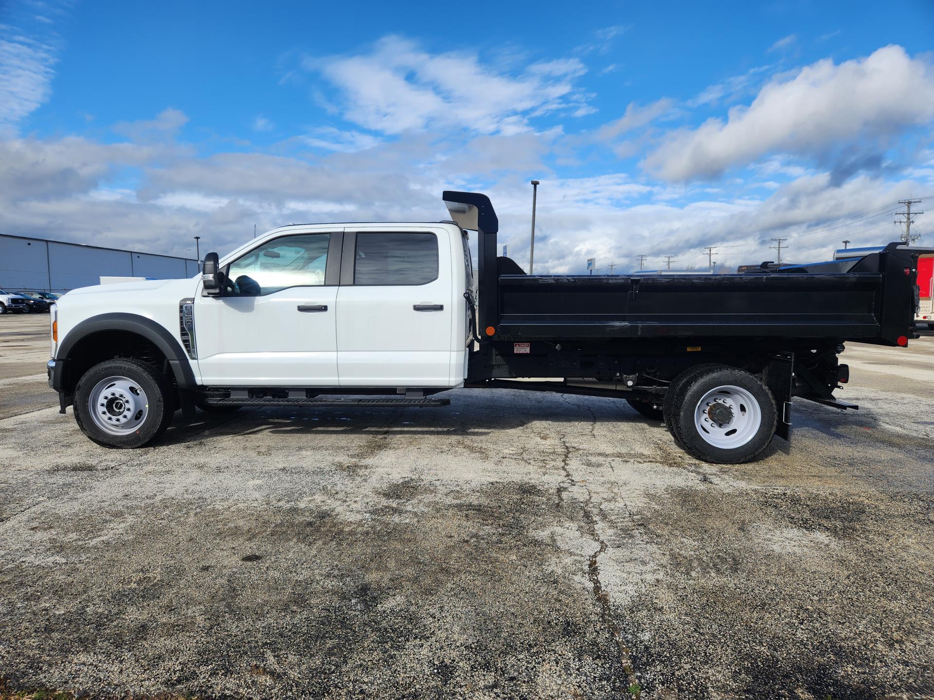 2024 Ford F-450 Crew Cab DRW 4x4, Dump Truck for sale #1705467 - photo 3