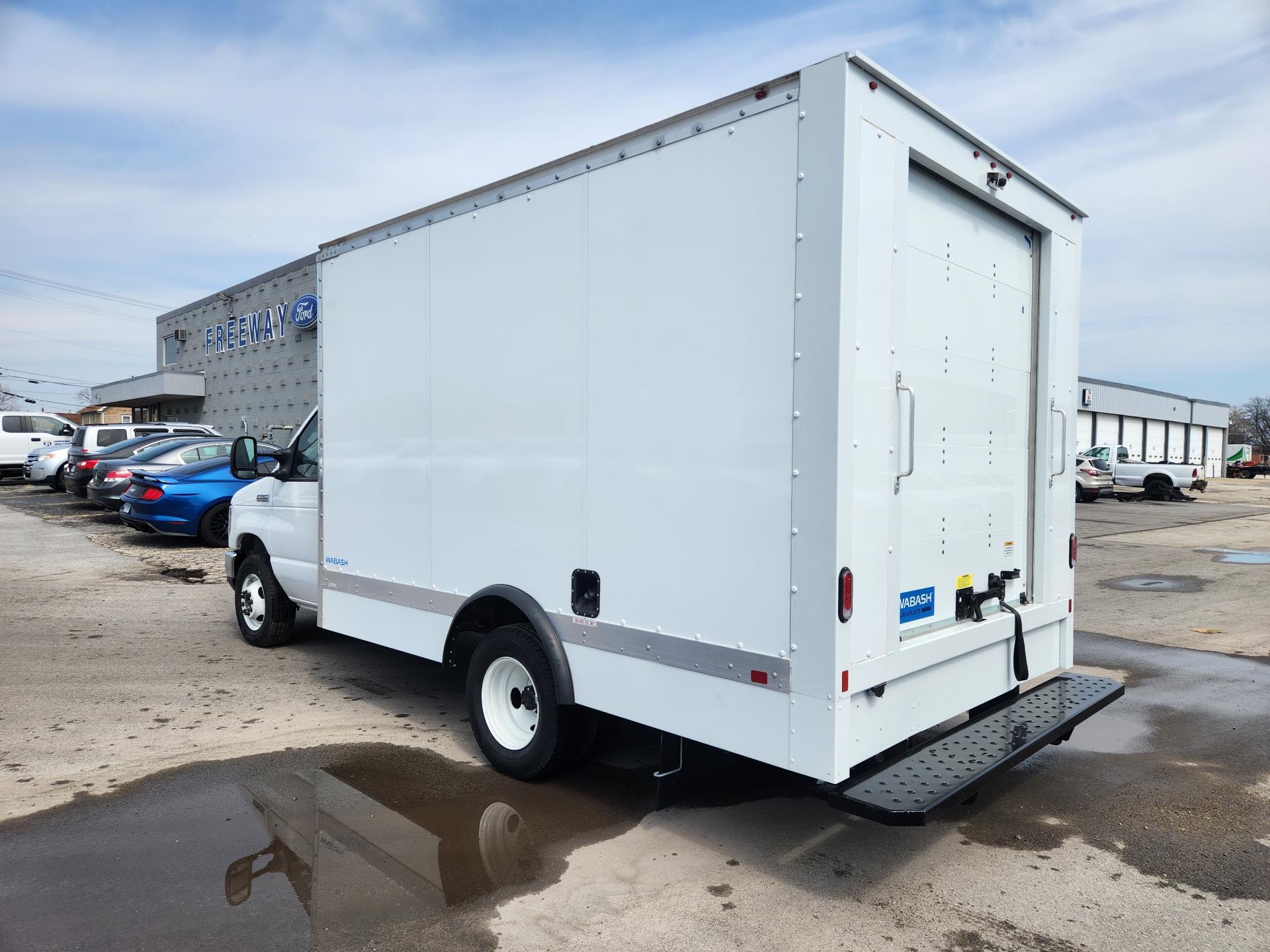 2024 Ford E-350 RWD, Wabash Cargo Box Van for sale #1704921 - photo 2