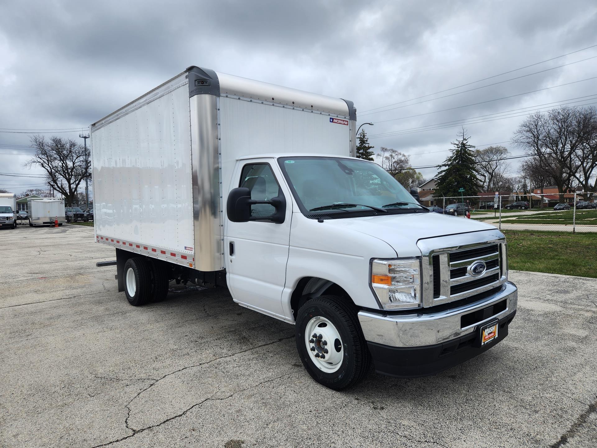 2024 Ford E-350 RWD, Box Truck for sale #1704920 - photo 4