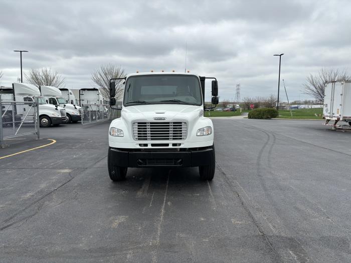 2018 Freightliner Business Class M2 106-12