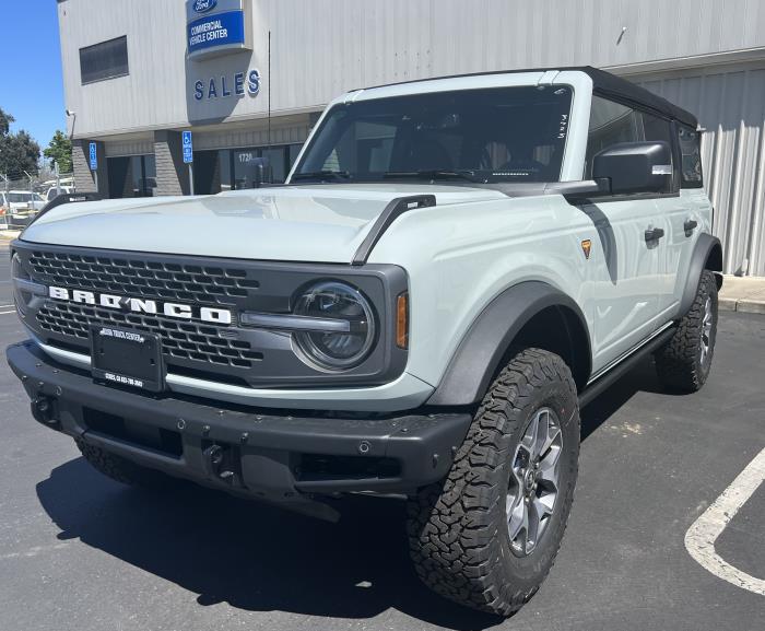 2024 Ford Bronco-1