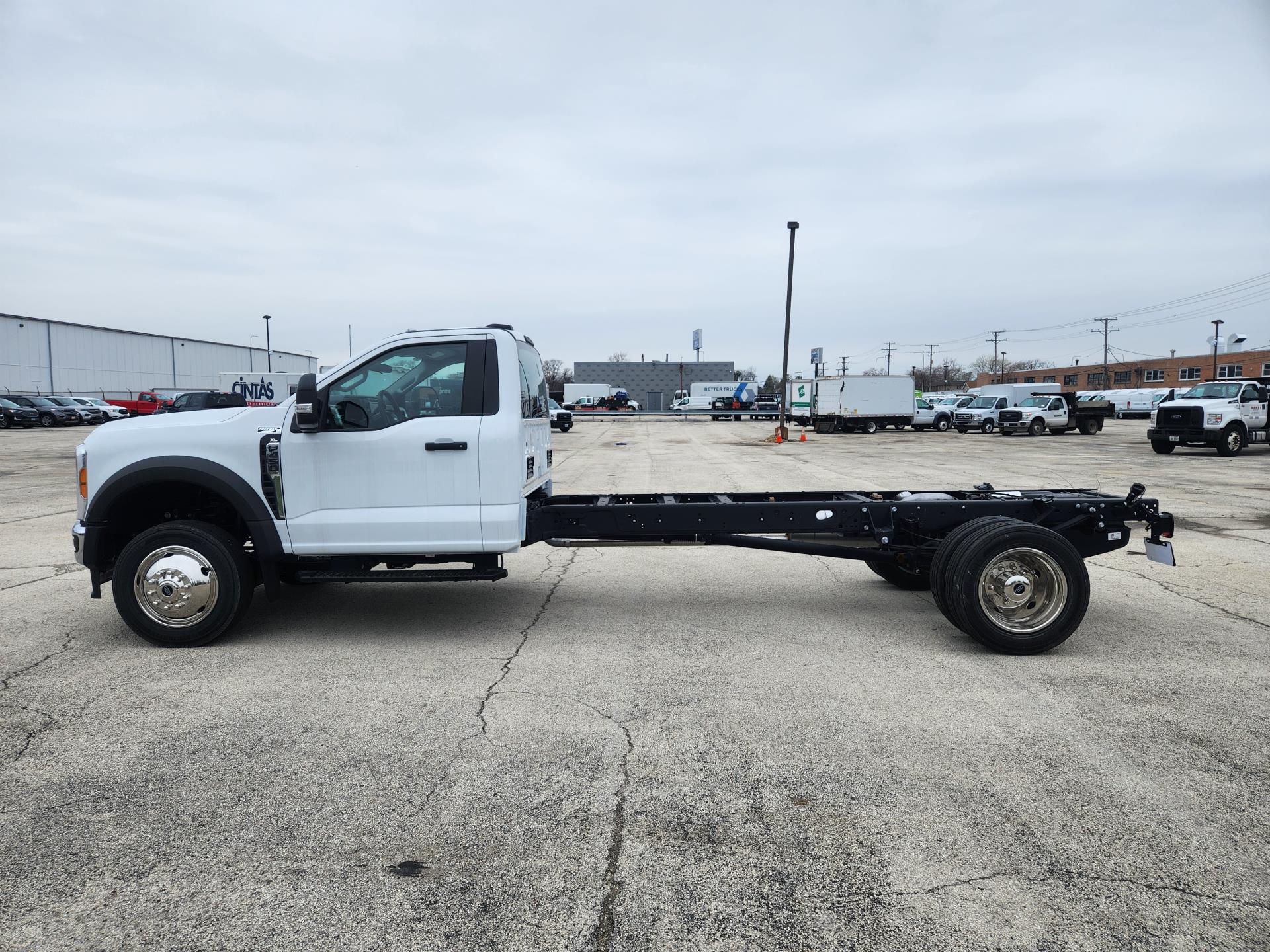2023 Ford F-450 Regular Cab DRW 4x2, Cab Chassis for sale #1705421 - photo 3
