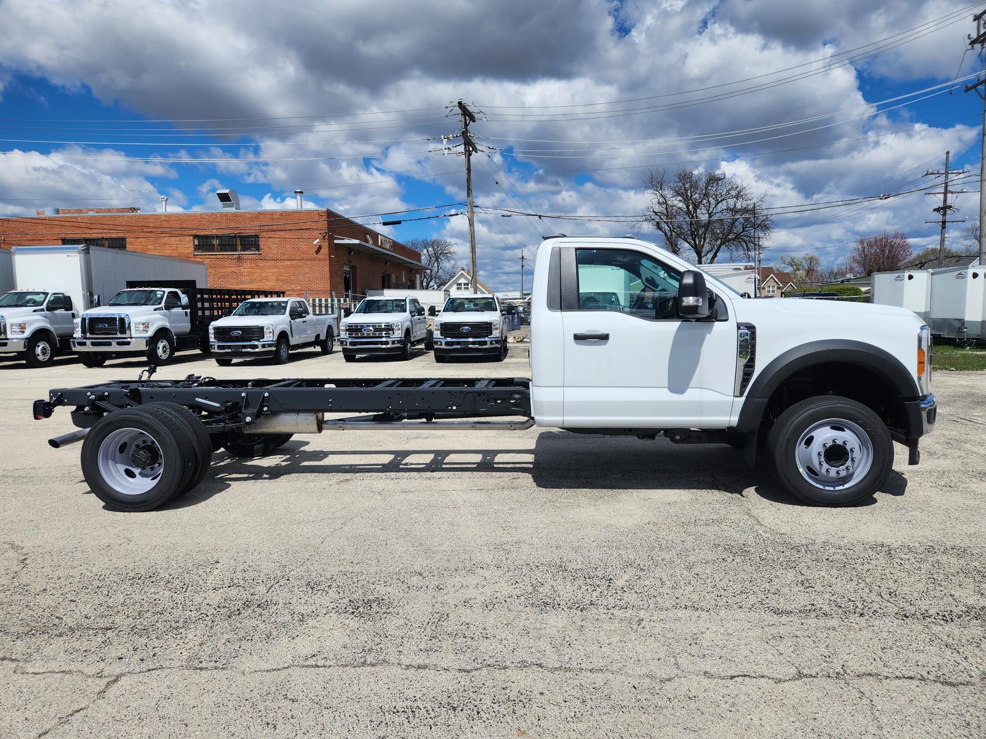 2023 Ford F-450 Regular Cab DRW 4x2, Cab Chassis for sale #1705432 - photo 6