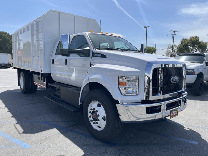 2025 Ford F-650-6