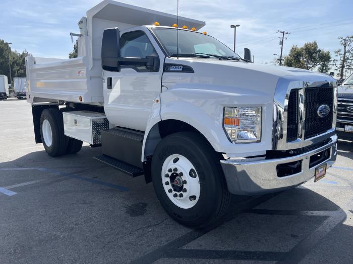 2025 Ford F-650-6