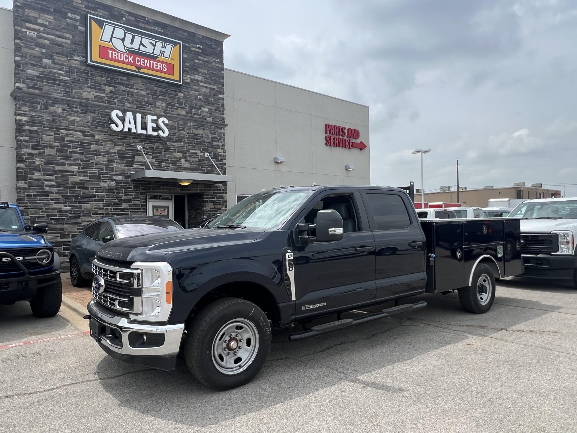 2023 Ford F-350 Crew Cab SRW 4x2, Service Truck for sale #1652057 - photo 1