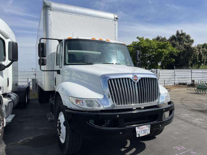 2018 International 4300-4X2-1