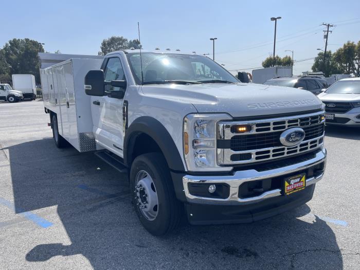 2024 Ford F-600-8