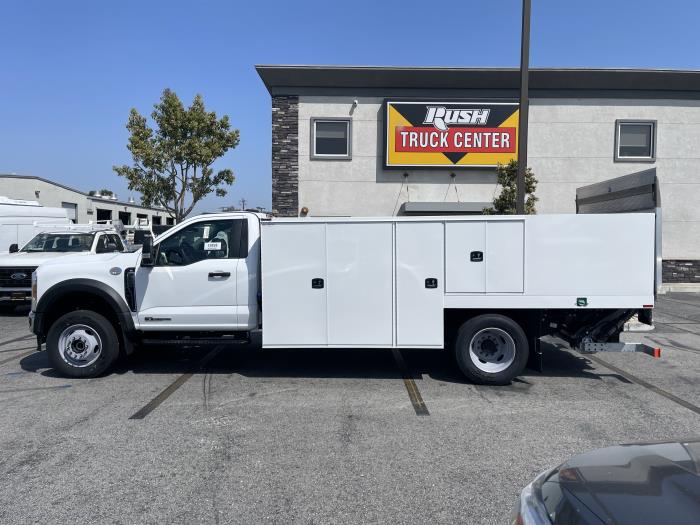 2024 Ford F-600-2