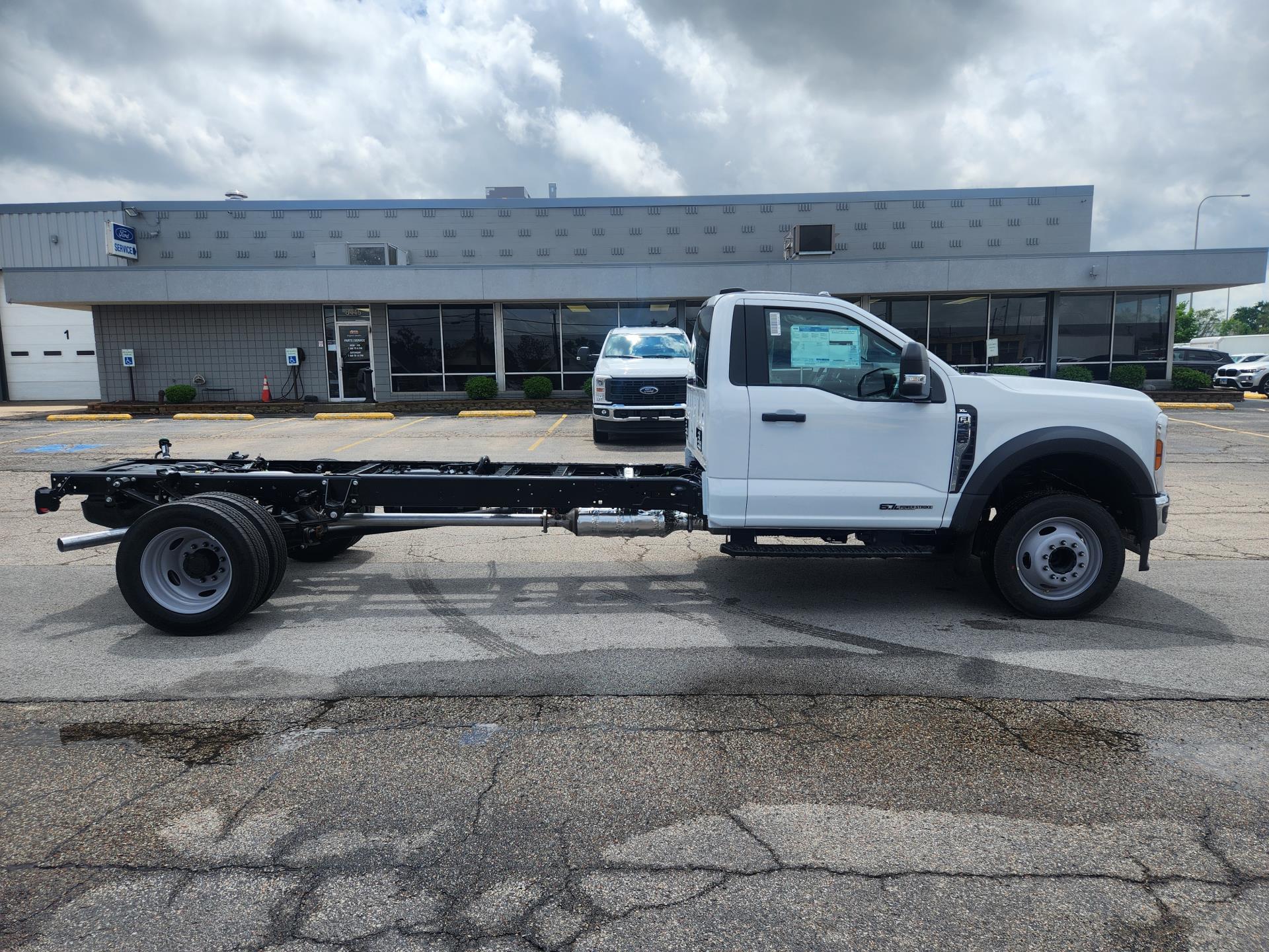 2024 Ford F-450 Regular Cab DRW 4x2, Cab Chassis for sale #1762605 - photo 5