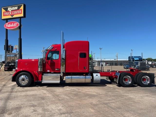 2025 Peterbilt 589-3