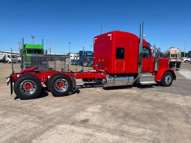 2025 Peterbilt 589-8