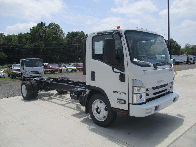 2025 Isuzu NQR-4