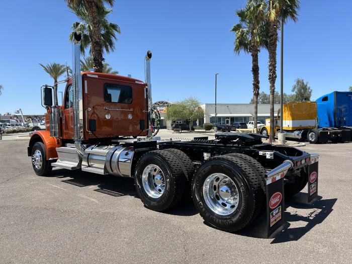 2025 Peterbilt 589-3