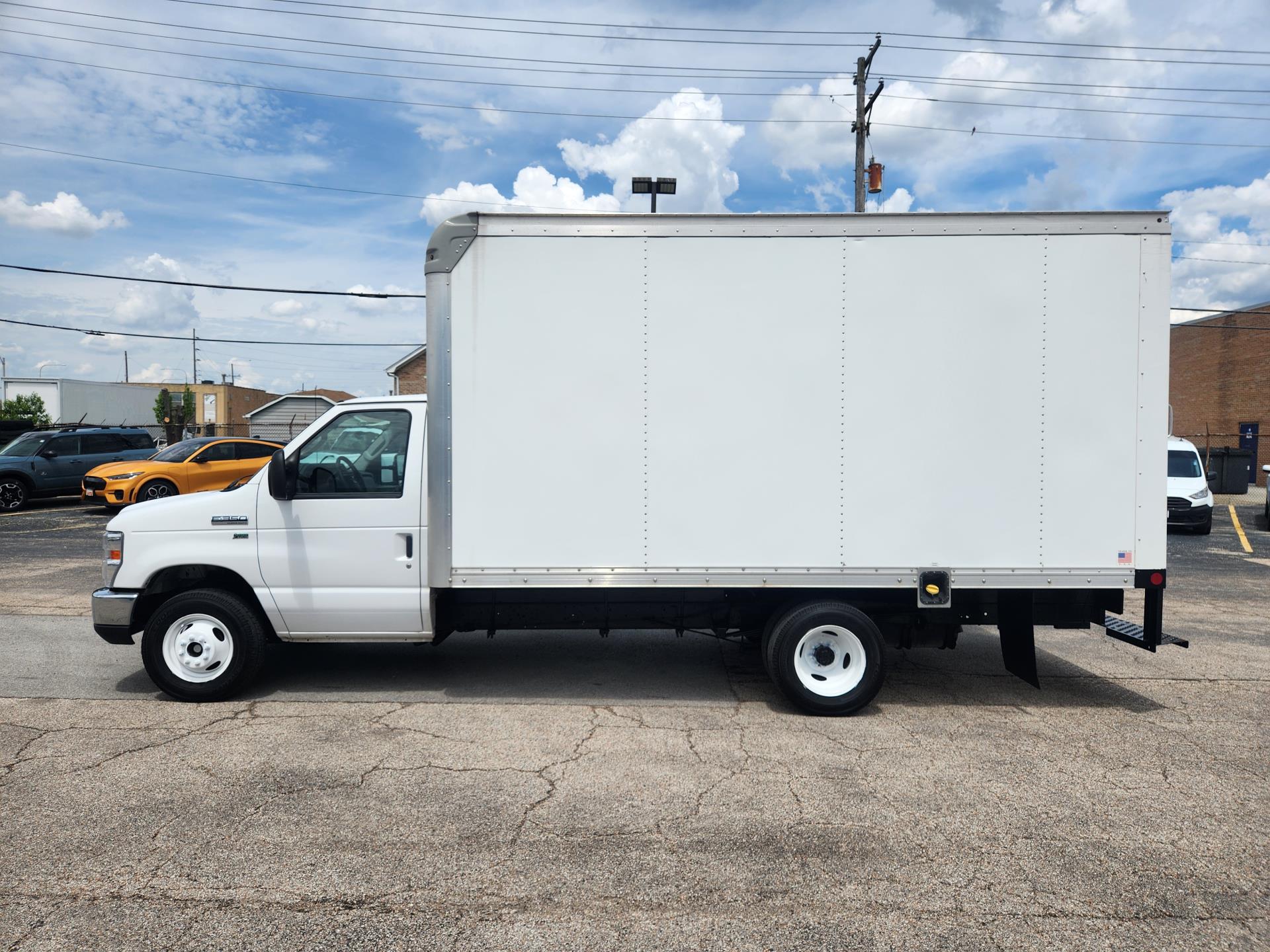 2019 Ford E-350 4x2, Box Van for sale #1764627 - photo 3
