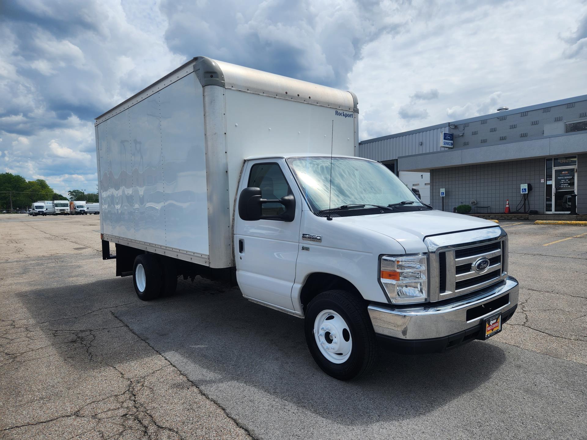 2019 Ford E-350 4x2, Box Van for sale #1764627 - photo 5