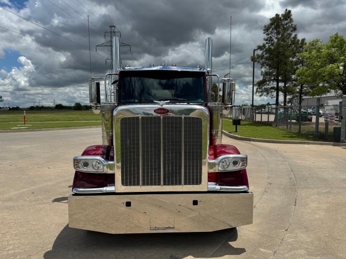 2025 Peterbilt 589-7